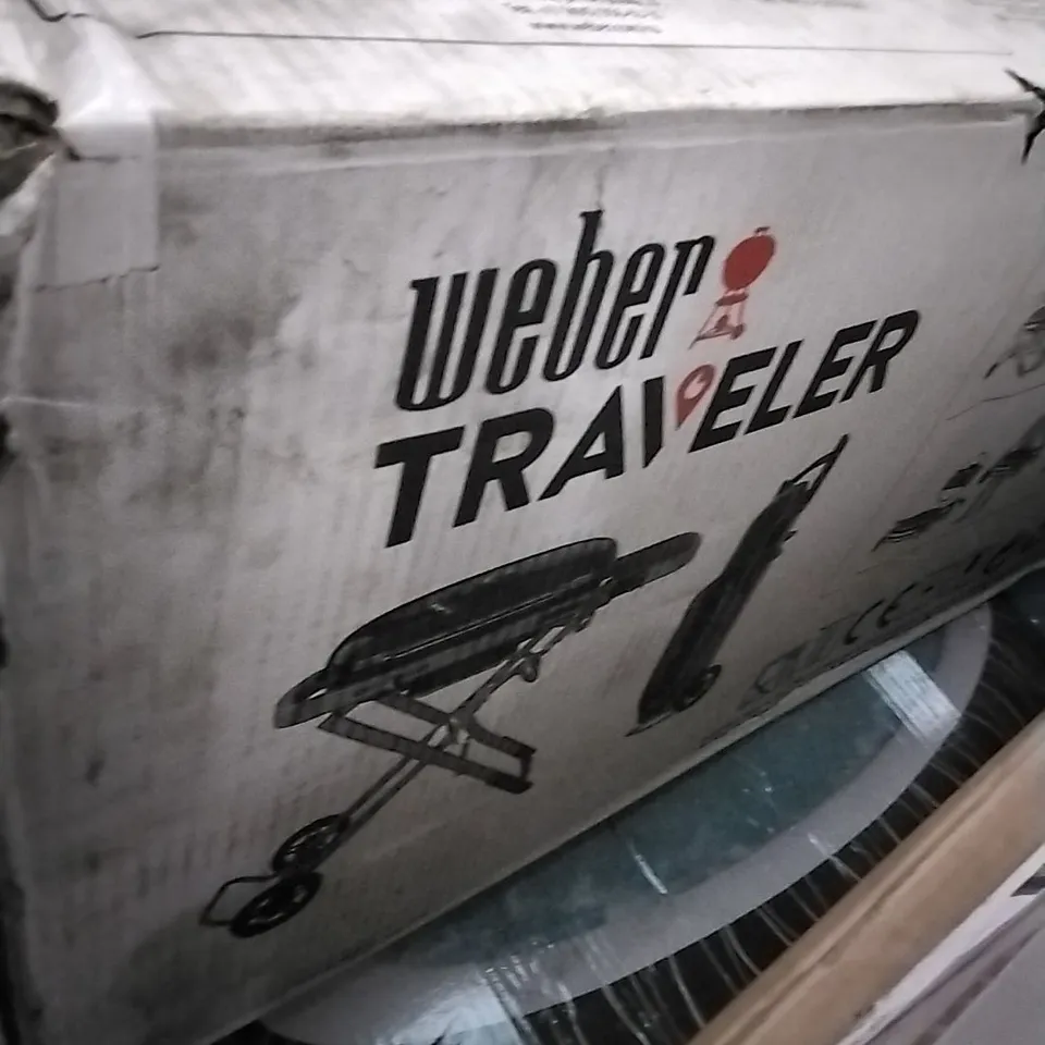 BOXED WEBER TRAVELER 63 × 34CM