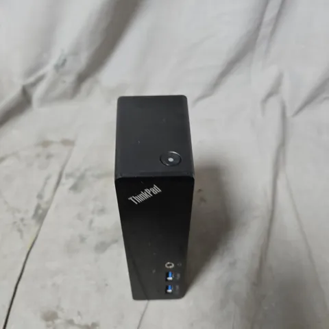 BOX OF APPROXIMATELY 25 LENOVO THINKPAD USB 3.0 BASIC DOCK
