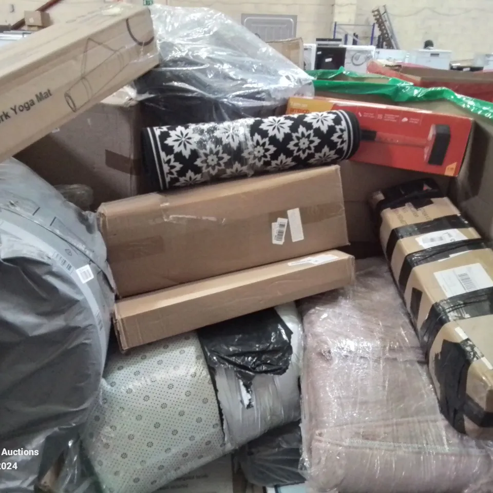 PALLET CONTAINING VARIOUS ASSORTED ITEMS TO INCLUDE: YOGA MATS, CAN'T KNEE KNOCKER, RETRACTABLE GATESETC.