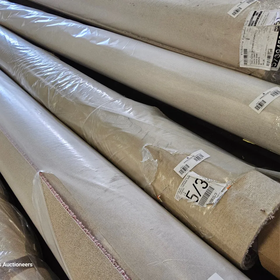 ROLL OF QUALITY HABBERLEY HERRINGBONE MOONSHADOW CARPET APPROXIMATELY 3M × 4M