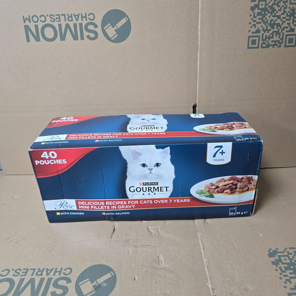 PURINA GOURMET 40 X 85G POUCHES WITH CHICKEN/SALMON BOXED
