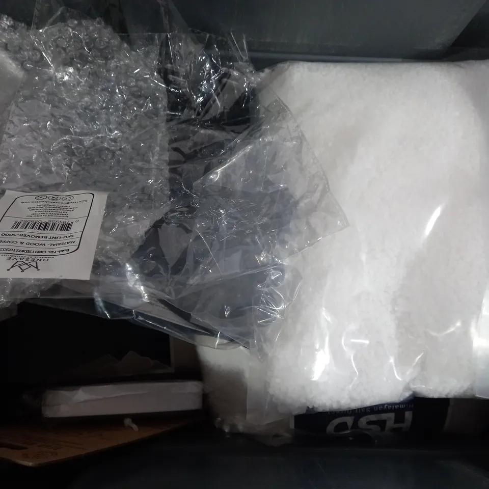 BOX OF APPROXIMATELY 10 ASSORTED ITEMS TO INCLUDE - ELEMIS WASH BAG - DISHWASHER SALT - FLUVAL POLY CARB ECT