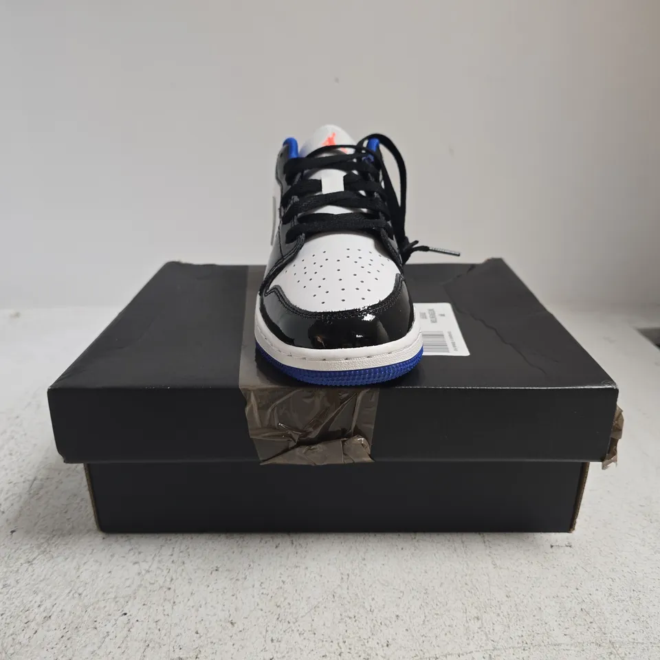 BOXED PAIR OF AIR JORDAN 1 LOW TRAINERS WHITE/BLUE/BLACK/PASTEL LIME SIZE UK 4.5