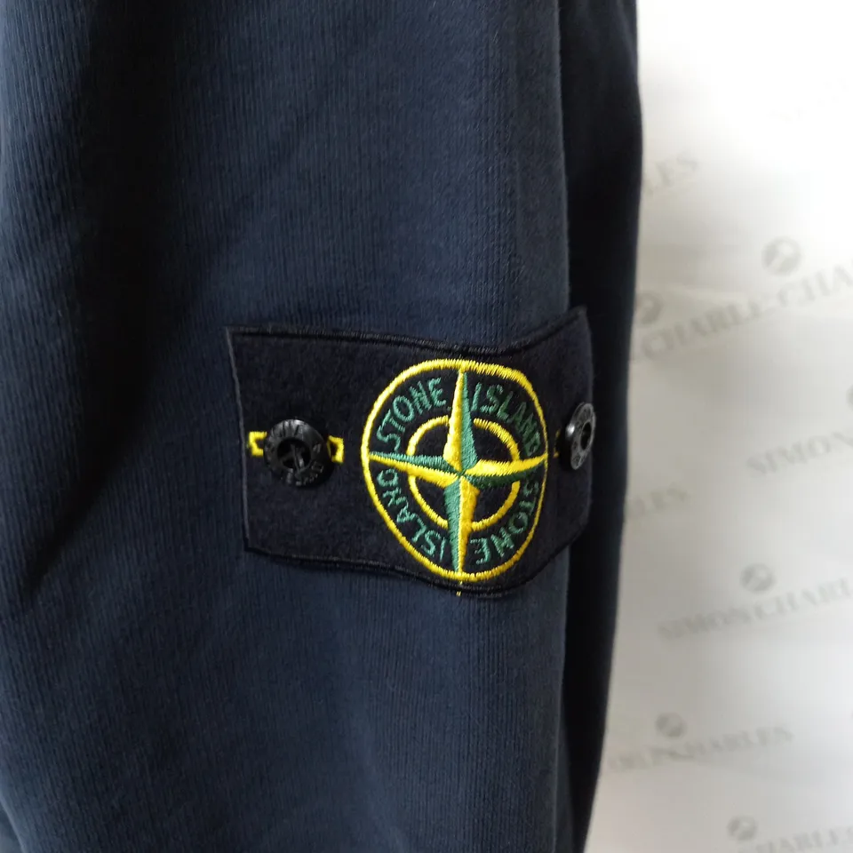 STONE ISLAND CASUAL JUMPER IN NAVY SIZE L