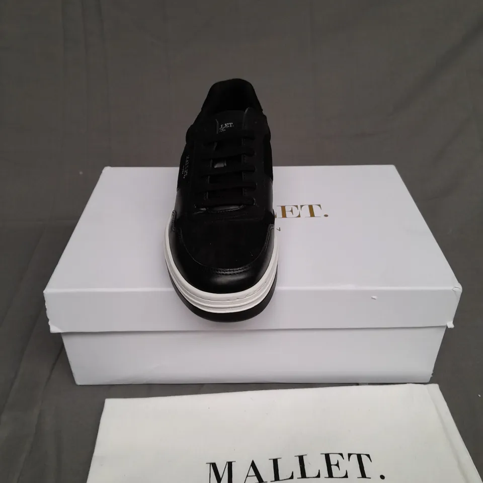 BOXED PAIR OF MALLET LONDON BLACK MALLET BENNET SIZE 8 