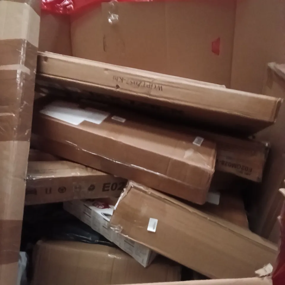 PALLET OF ASSORTED ITEMS INCLUDING - DESK CHAIR MAT, PICTURE FRAME, HOME GYM STORAGE