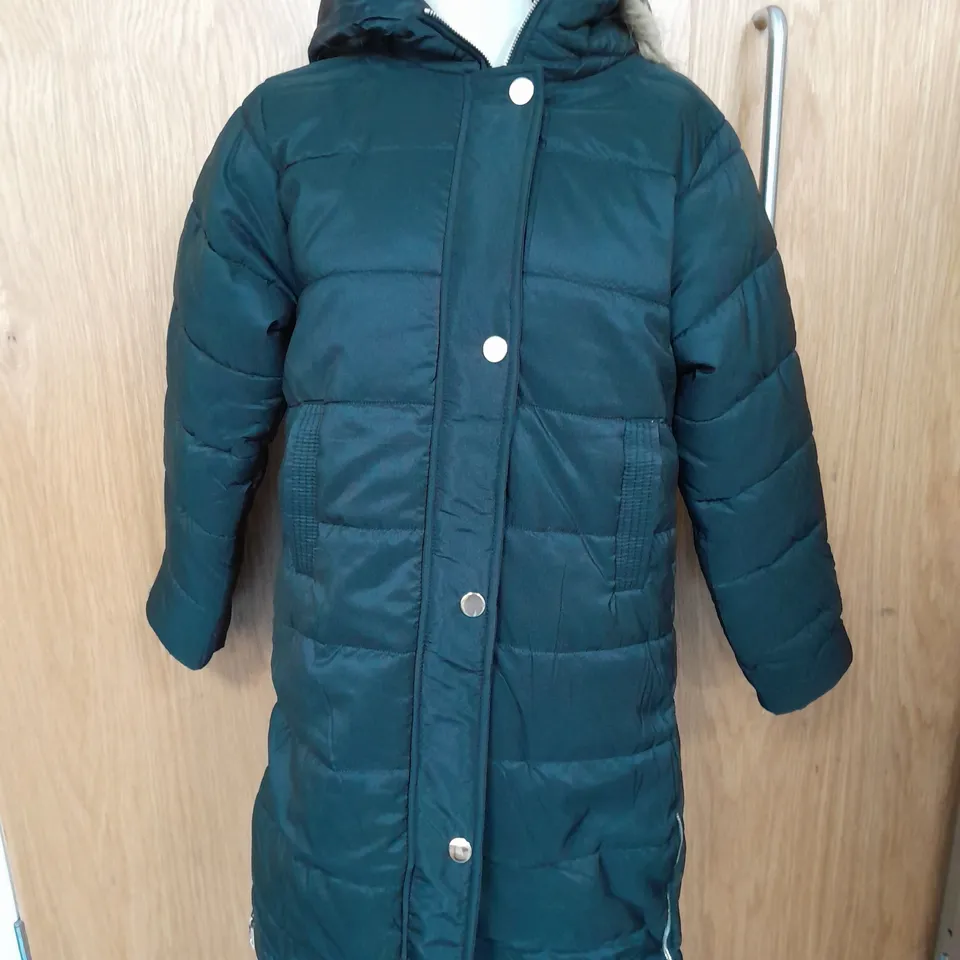 BOOHOO PETITE FAUX FUR TRIM LONGLINE PARKA IN BLACK SIZE 8