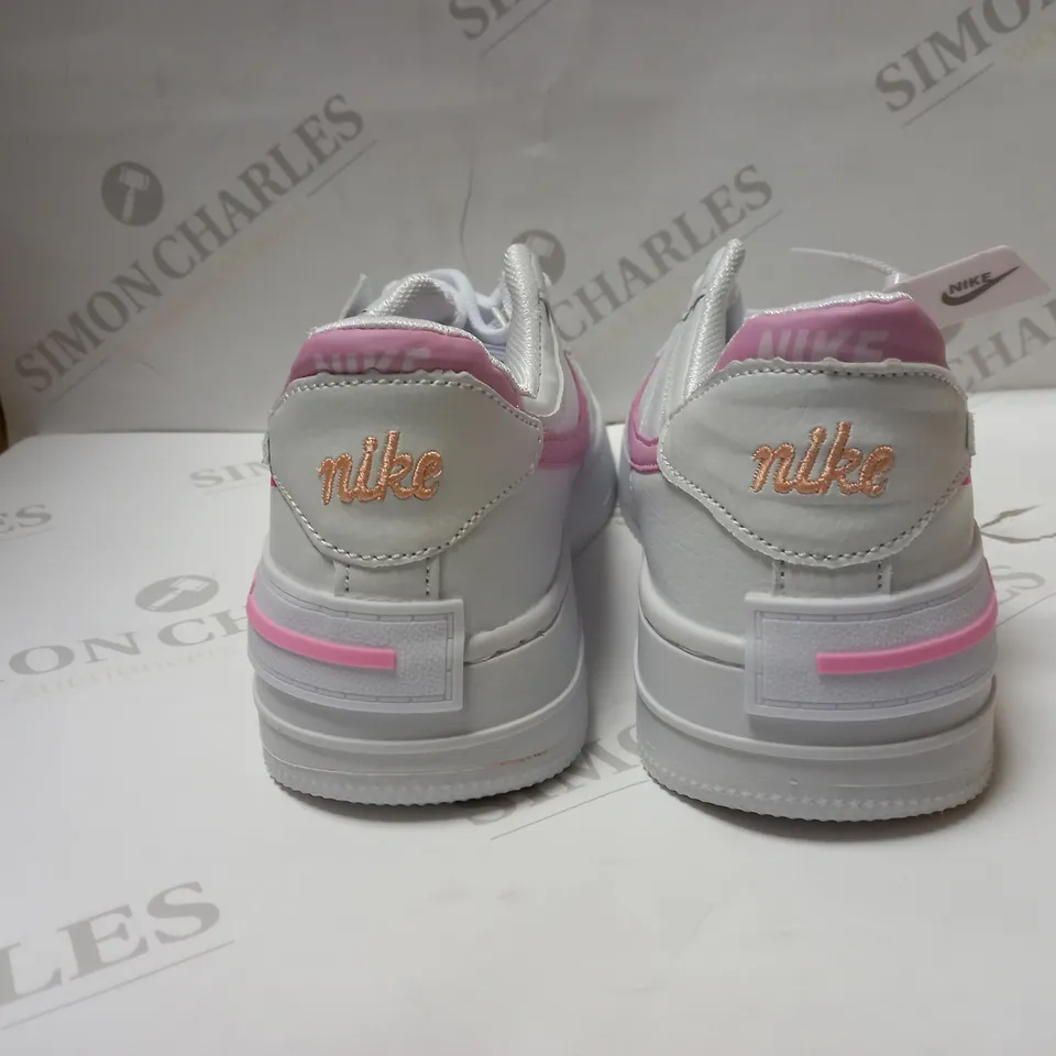 NIKE AIR FORCE 1 PINK AND WHITE 6.5