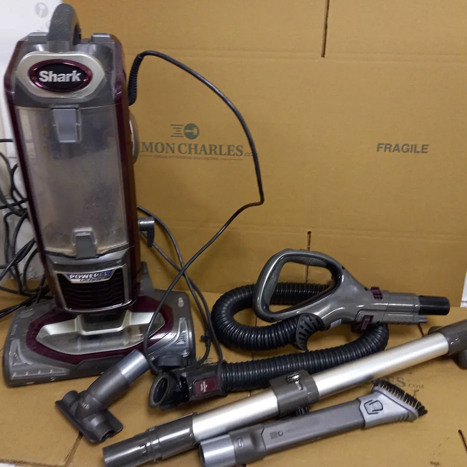 SHARK POWERED LIFT-AWAY VACUUM CLEANER