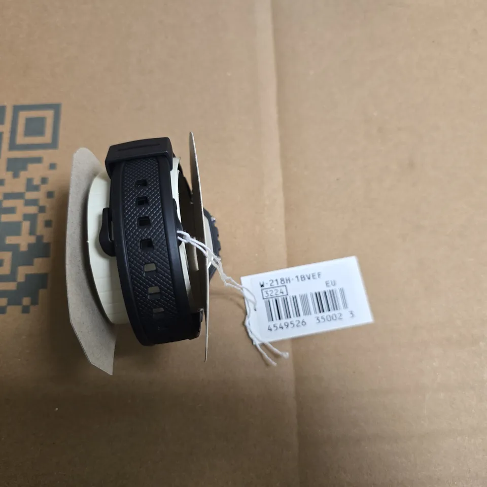 BOXED CASIO ILLUMINATOR DIGITAL WATCH IN BLACK
