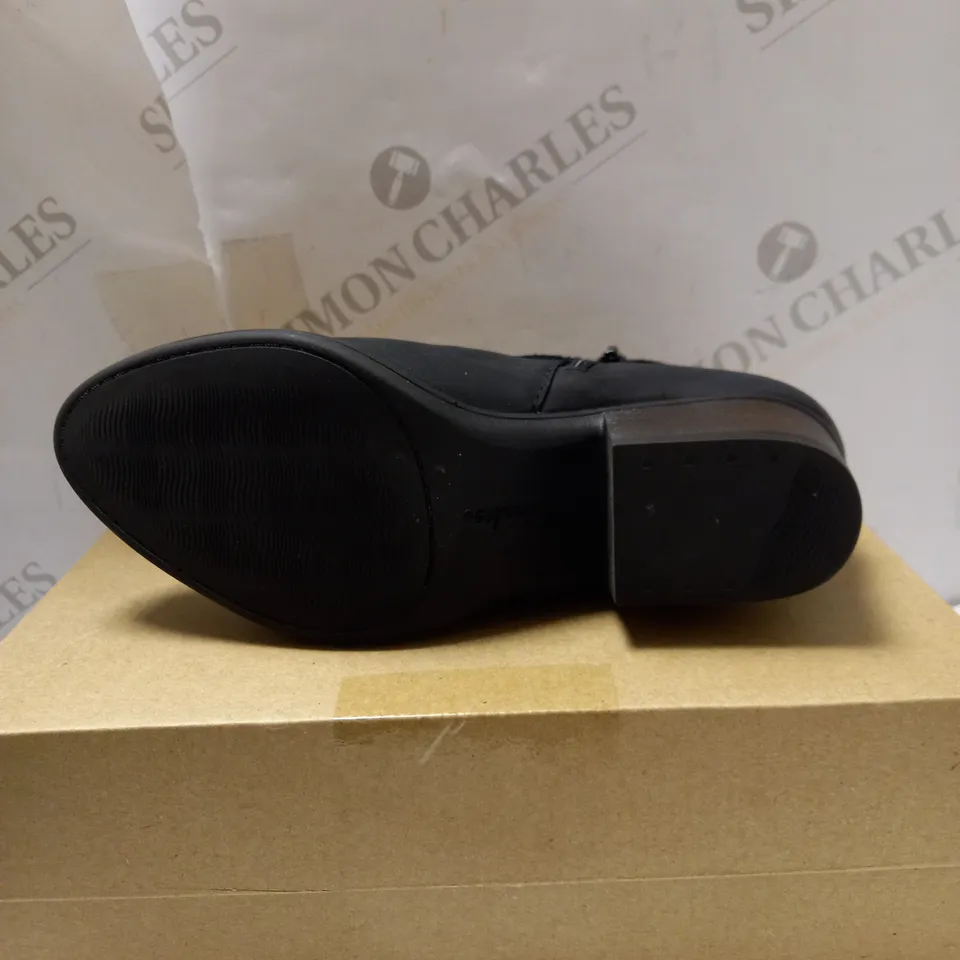 CLARKS BLACK ADRENA ANKLE BOOTS - SIZE 3