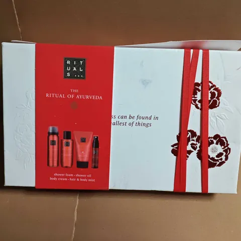 RITUALS THE RITUAL OF AYURVEDA GIFT SET – SHOWER FOAM, SHOWER OIL, BODY CREAM & HAIR & BODY MIST