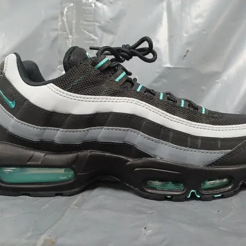PAIR OF NIKE AIR MAX SHOES IN BLACK/GREY/CYAN SIZE UK 8.5