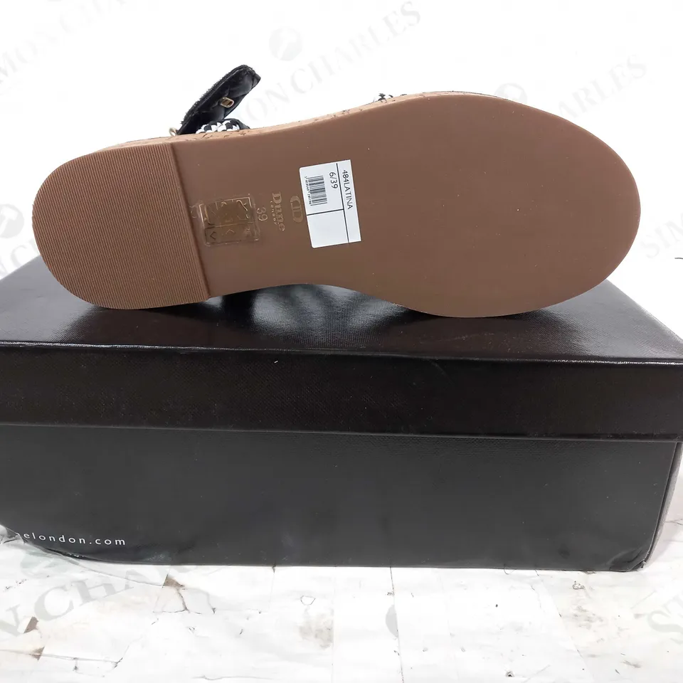 BOXED PAIR OF DUNE LONDON ROPE PLATFORM SANDALS IN BLACK/WHITE UK SIZE 6