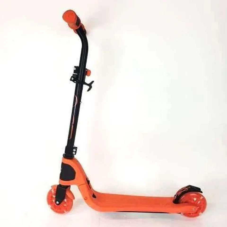 EVO LIGHT SPEED SCOOTER - ORANGE RRP £34.99