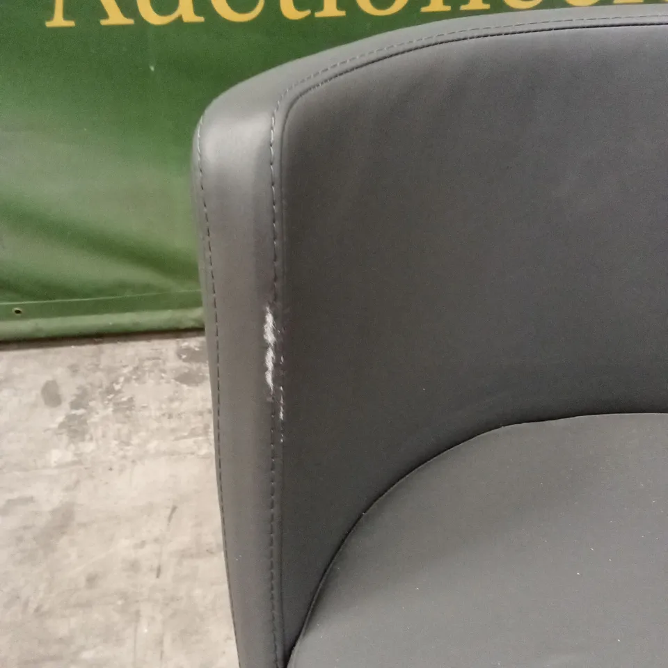 SET OF 2 QUALITY DESIGNER MONZA GAS-LIFT BARSTOOLS, GREY PU LEATHER