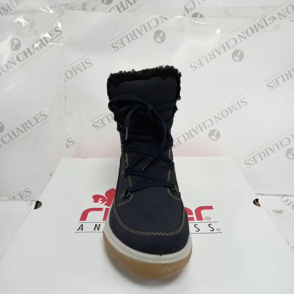 BOXED PAIR OF RIEKER WARM HIKING BOOTS, NAVY - SIZE 6 