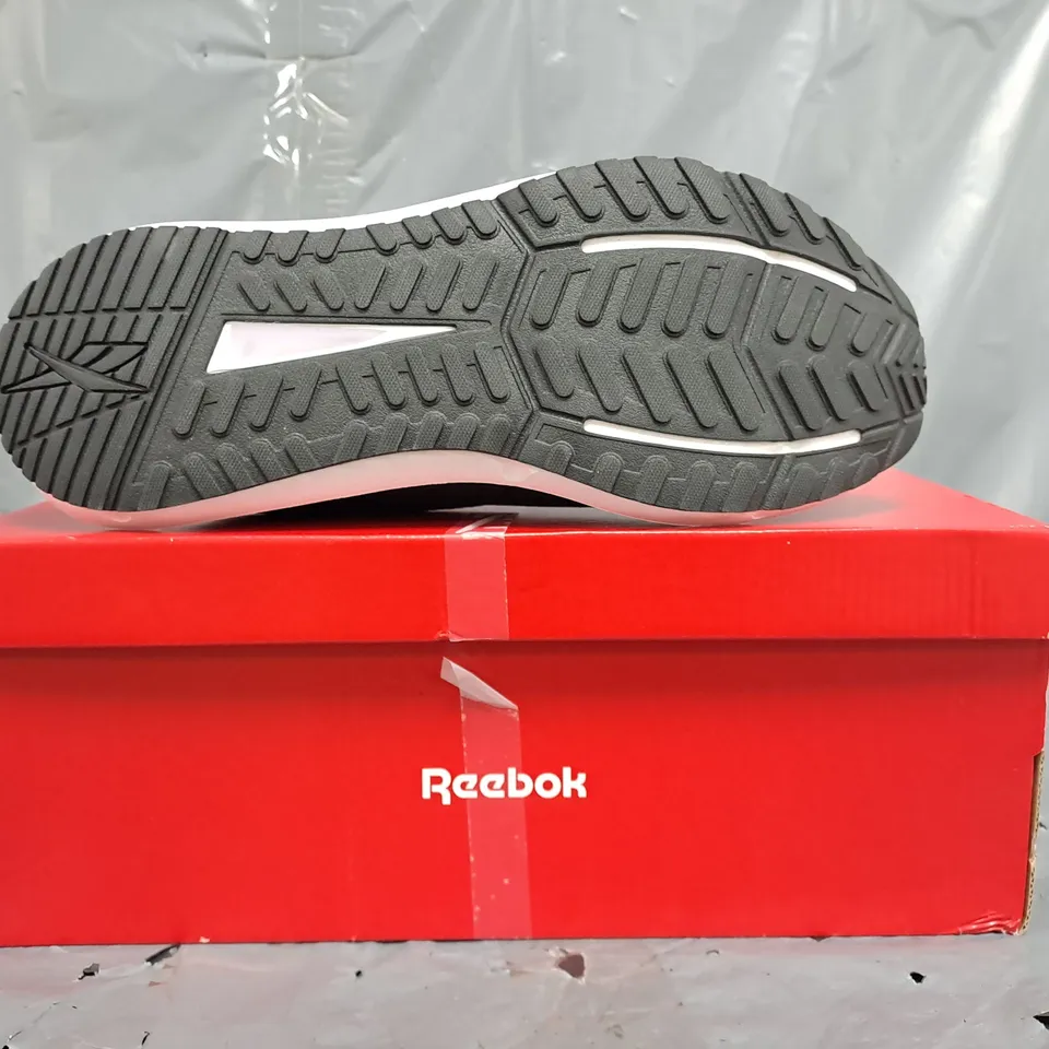 BOXED PAIR OF REEBOK CITYRIDE TRAINERS IN BLACK/WHITE SIZE UK 10