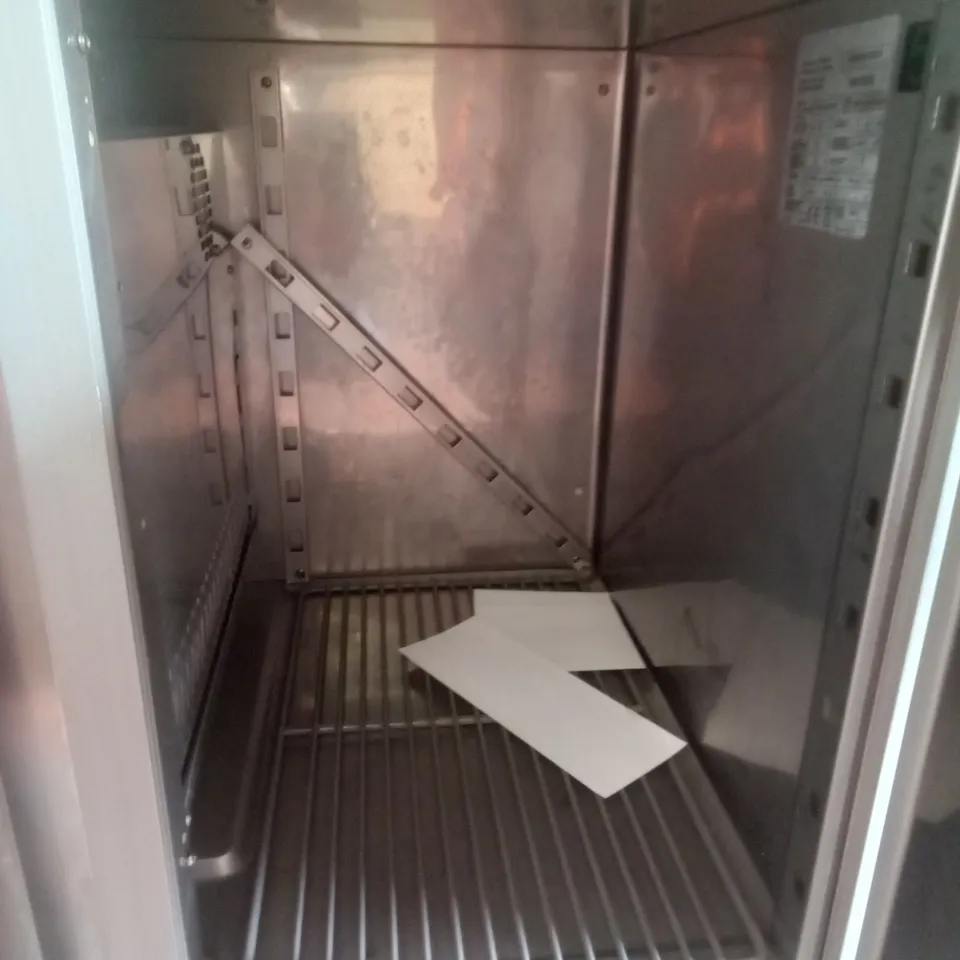 3 DRAWER CHILLER WITH WORKSPACE