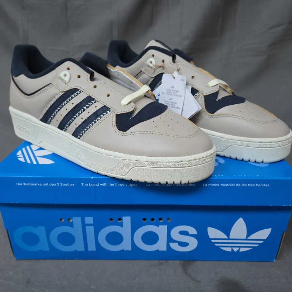 BOXED PAIR OF ADIDAS RIVALRY 86 LOW SHOES IN TAUPE/NAVY UK SIZE 10.5