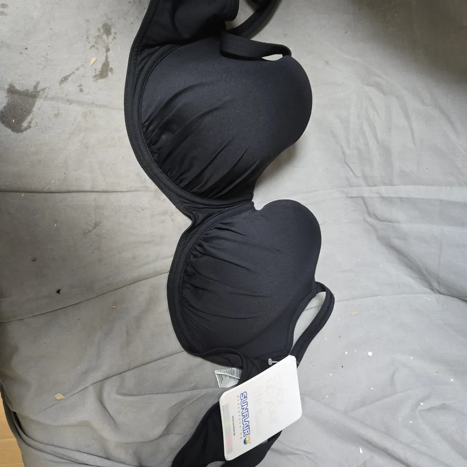 BOX OF APPROXIMATELY 12 ASSORTED CLOTHING ITEMS INCLUDING VENA BRIEFS , AFTER EDEN BRA , SUNFLAIR BRA AND LISCA BRIEFS 