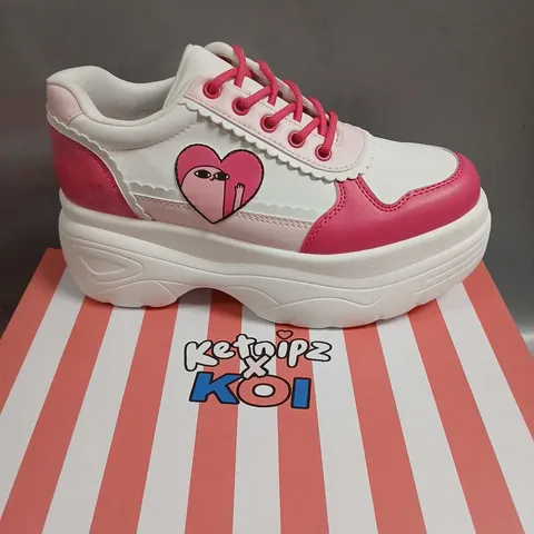 BOXED KOI X KETNIPZ LOVEABLE ANTICS CHUNKY TRAINERS PINK SIZE 6