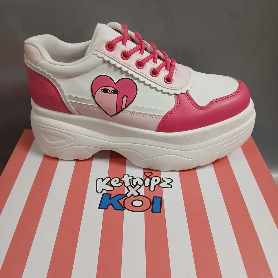 BOXED KOI X KETNIPZ LOVEABLE ANTICS CHUNKY TRAINERS PINK SIZE 6