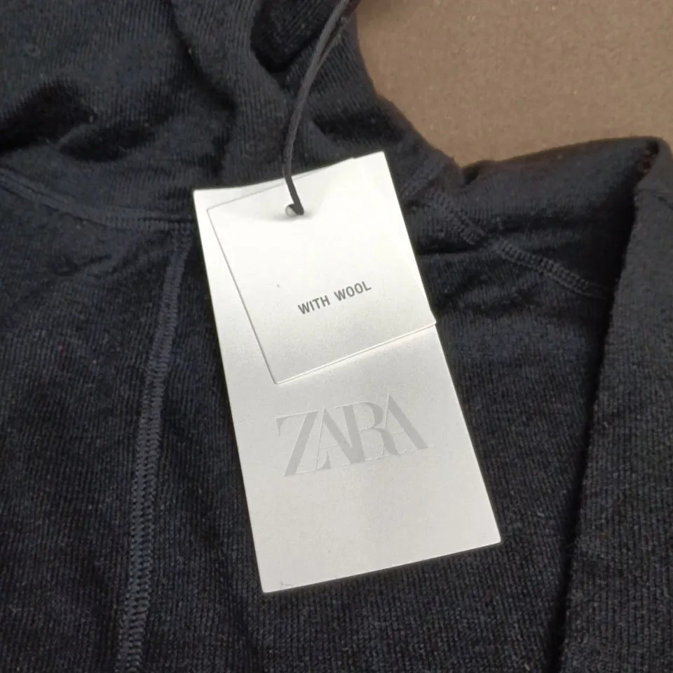 ZARA WOOL-BLEND TURTLE NECK WITH WOOL – UK SIZE XL – BLACK