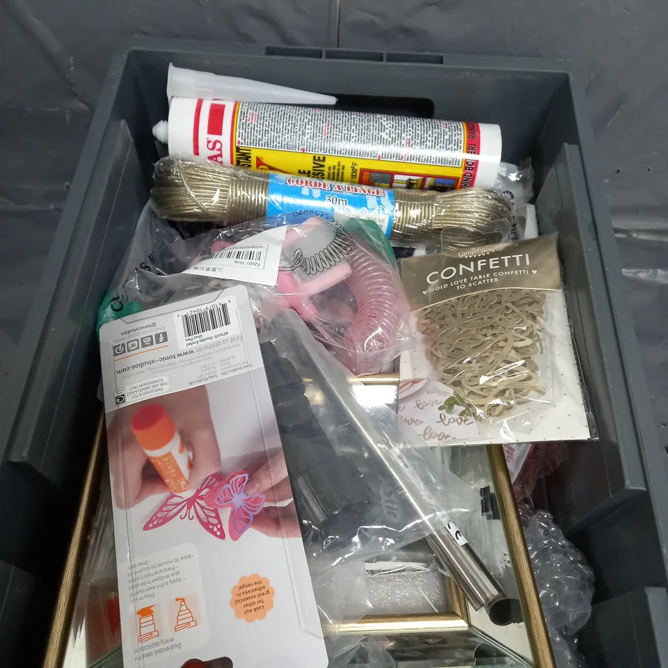 APPROXIMATELY 10 ASSORTED HOUSEHOLD ITEMS TO INCLUDE BALL PENS , CONFETTI , TILE ADHESIVE , ETC 