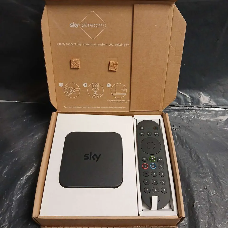 SKY STREAM STREAMING MEDIA BOX WITH REMOTE