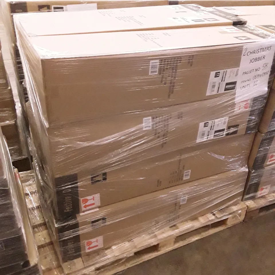 PALLET OF APPROXIMATELY 12 BOXES CONTAINING BRAND NEW 114CM SILVER TIPS TREES