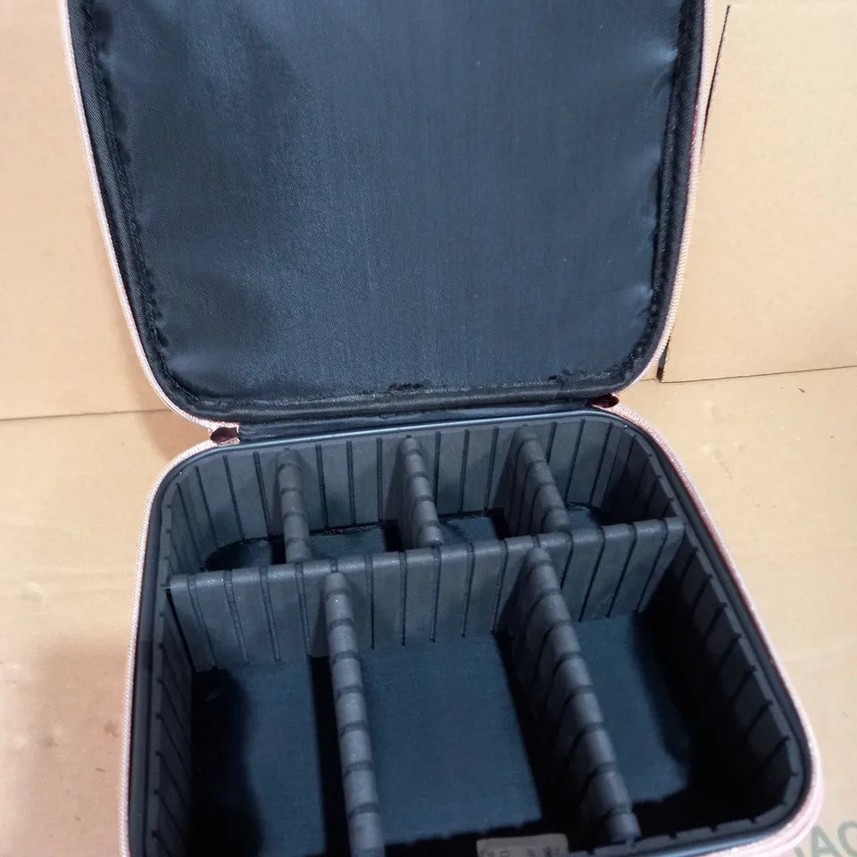 METALLIC MAKE-UP ORGANISER TWO TIER VANITY CASE