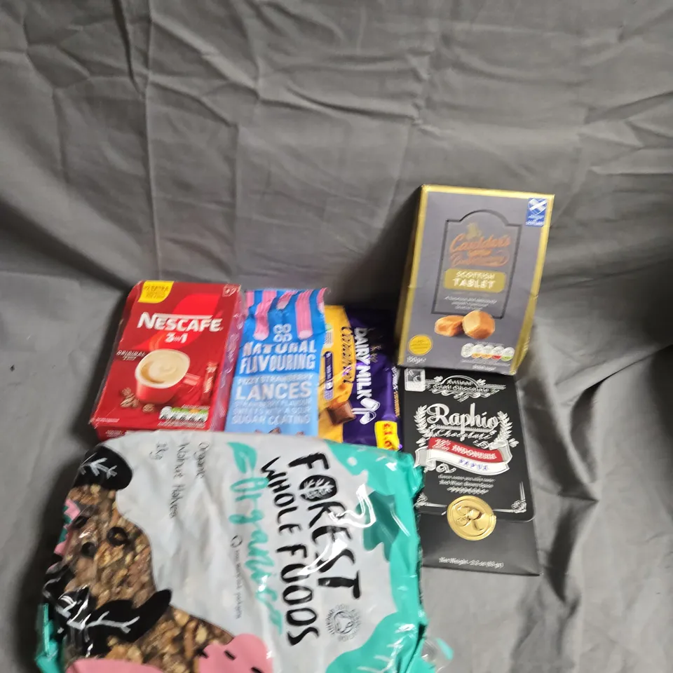 APPROXIMATELY 5 ASSORTED FOOD &DRINK ITEMS TO INCLUDE - NESCAFE, SWEETS AND DAIRY MILK - COLLECTION ONLY