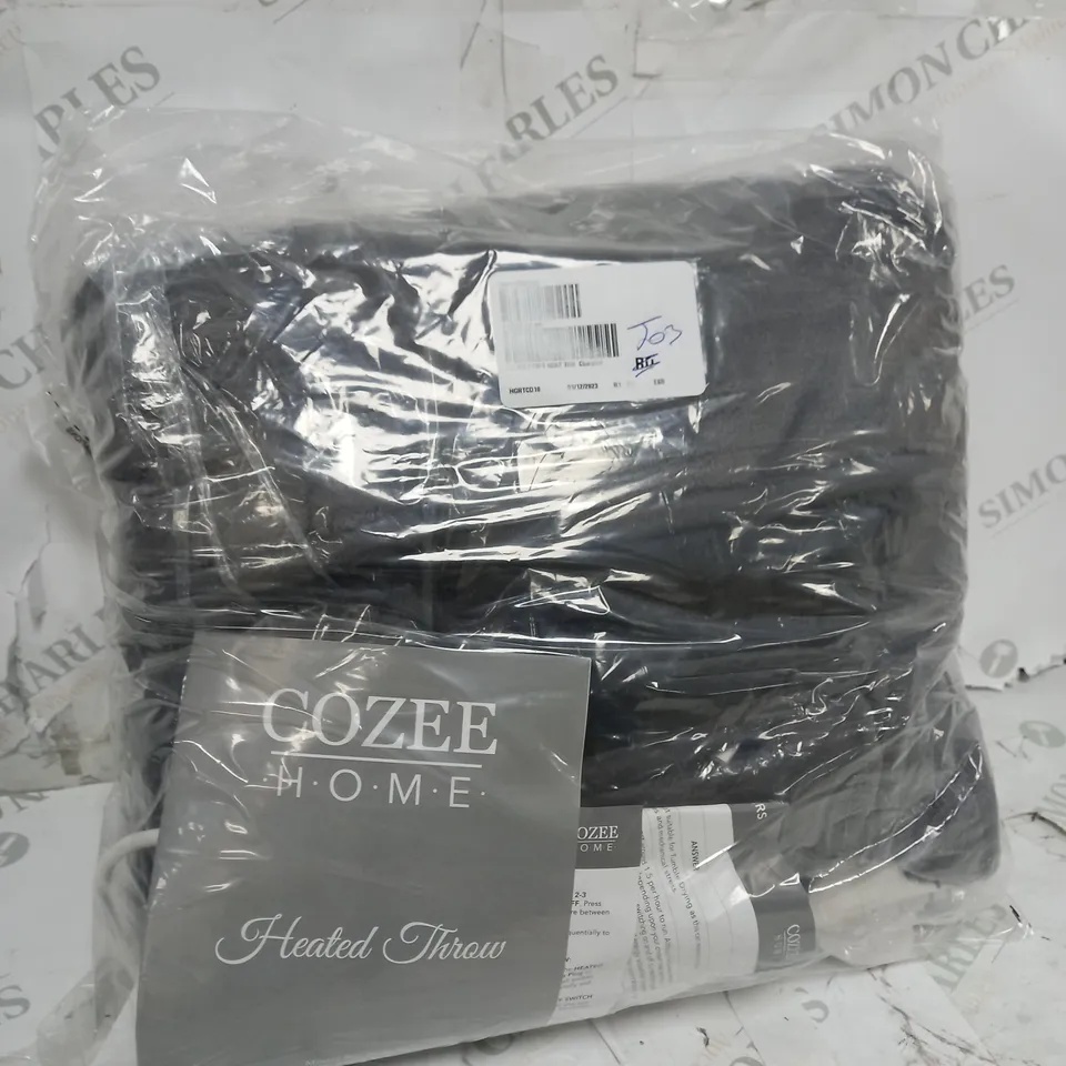 COZEE HOME VELVETSOFT HEATED THROW IN CHARCOAL 