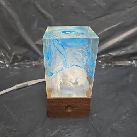 BOXED EP LIGHT 