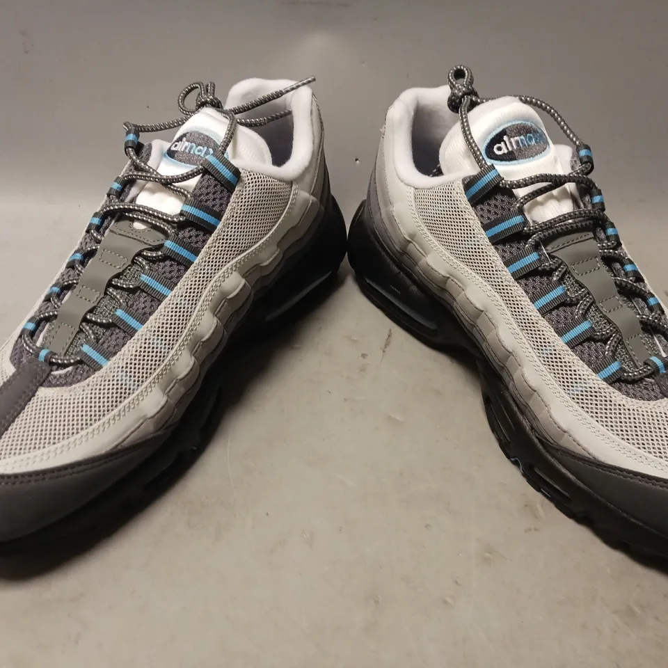 BOXED PAIR OF NIKE AIR MAX 95 SHOES IN GREYSCALE UK SIZE 10.5
