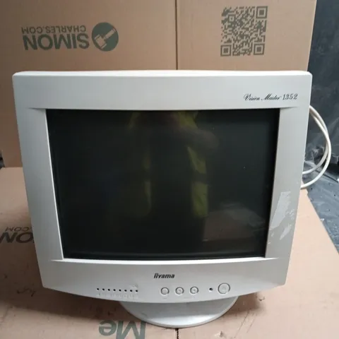 IIYAMA VISION MASTER 1351 CRT MONITOR