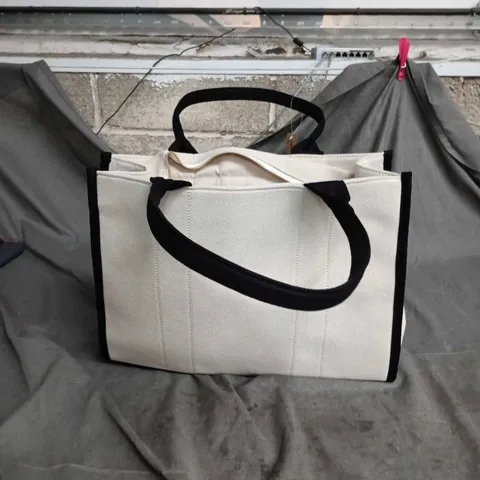 CREAM CANVAS TOTE BAG WITH BLACK HANDLES QUADRA BRAND
