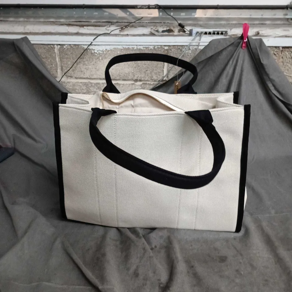CREAM CANVAS TOTE BAG WITH BLACK HANDLES QUADRA BRAND