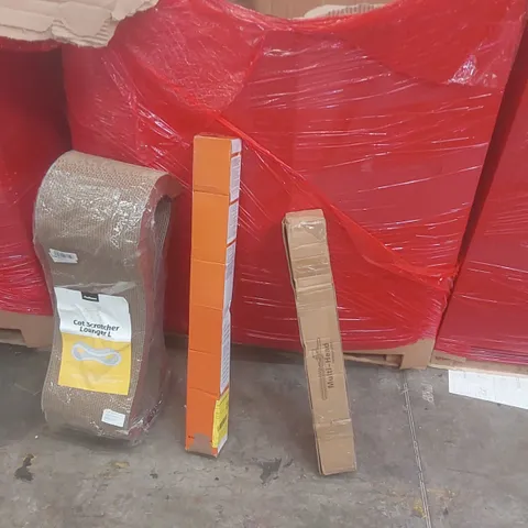 PALLET OF ASSORTED PRODUCTS AND ITEMS TO INCLUDE:CAT SCRATCHER,MULTI-HEAD,SAFETY GATE.