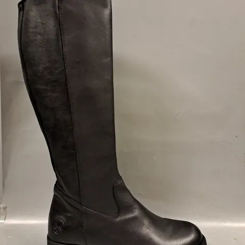 BOXED PAIR OF RIEKER KNEE-HIGH BOOTS IN BLACK EU SIZE 40