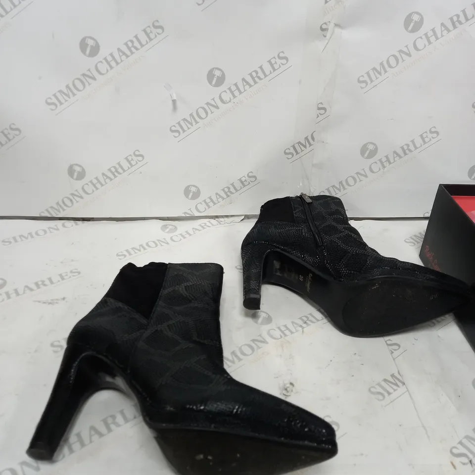 RUTH LANGSFORD PLATFORM LEATHER ANKLE BOOT - BLACK SNAKE - UK 6 - BOXED 