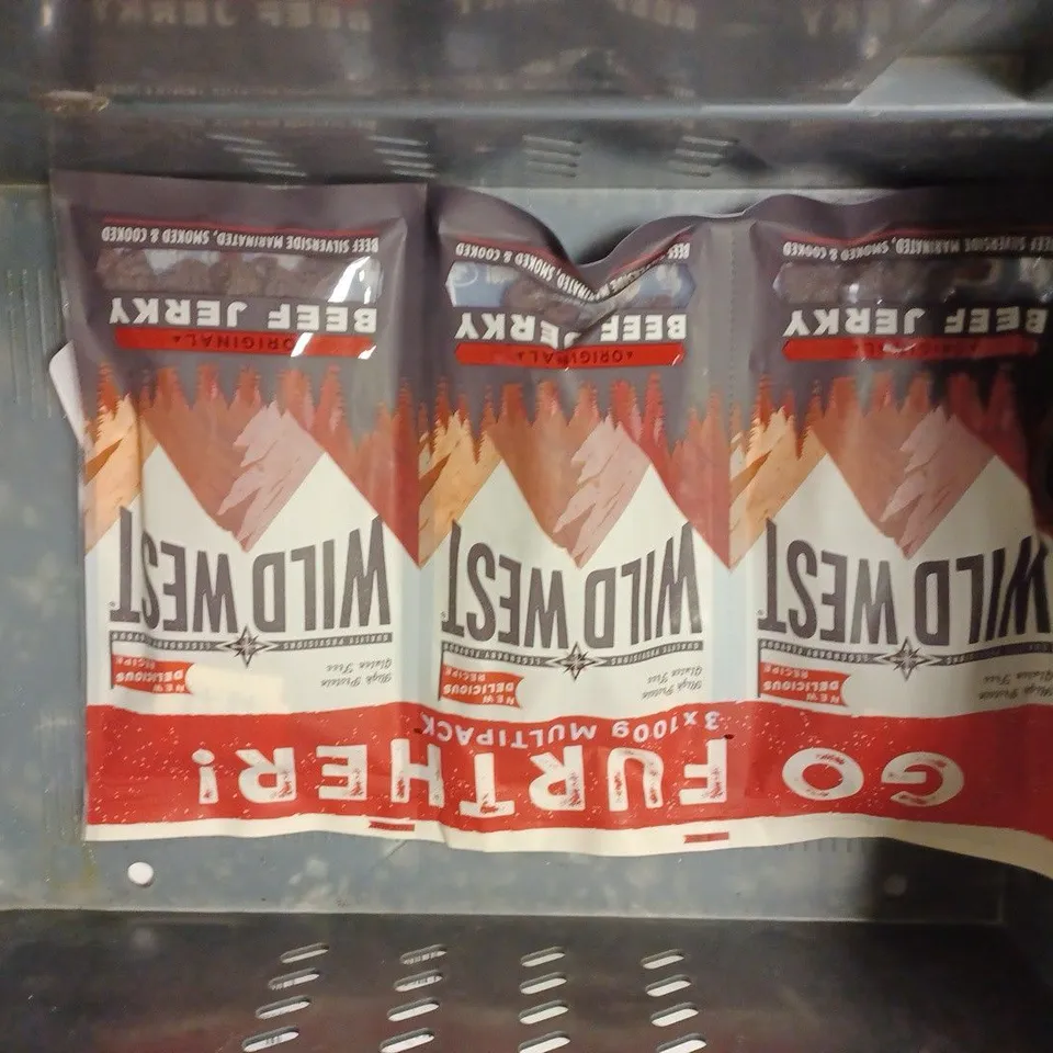 BOX OF APPROX 6 ASSORTED FOOD ITEMS TO INCLUDE - REIGN COD LIVER 100MG - RAVE CHATSWOOD BLEND COFFEE - MONIN VANILLA ETC