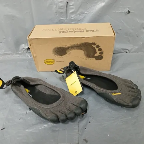 BOXED PAIR OF VIBRANT CLASSIC ECO UK 6.5