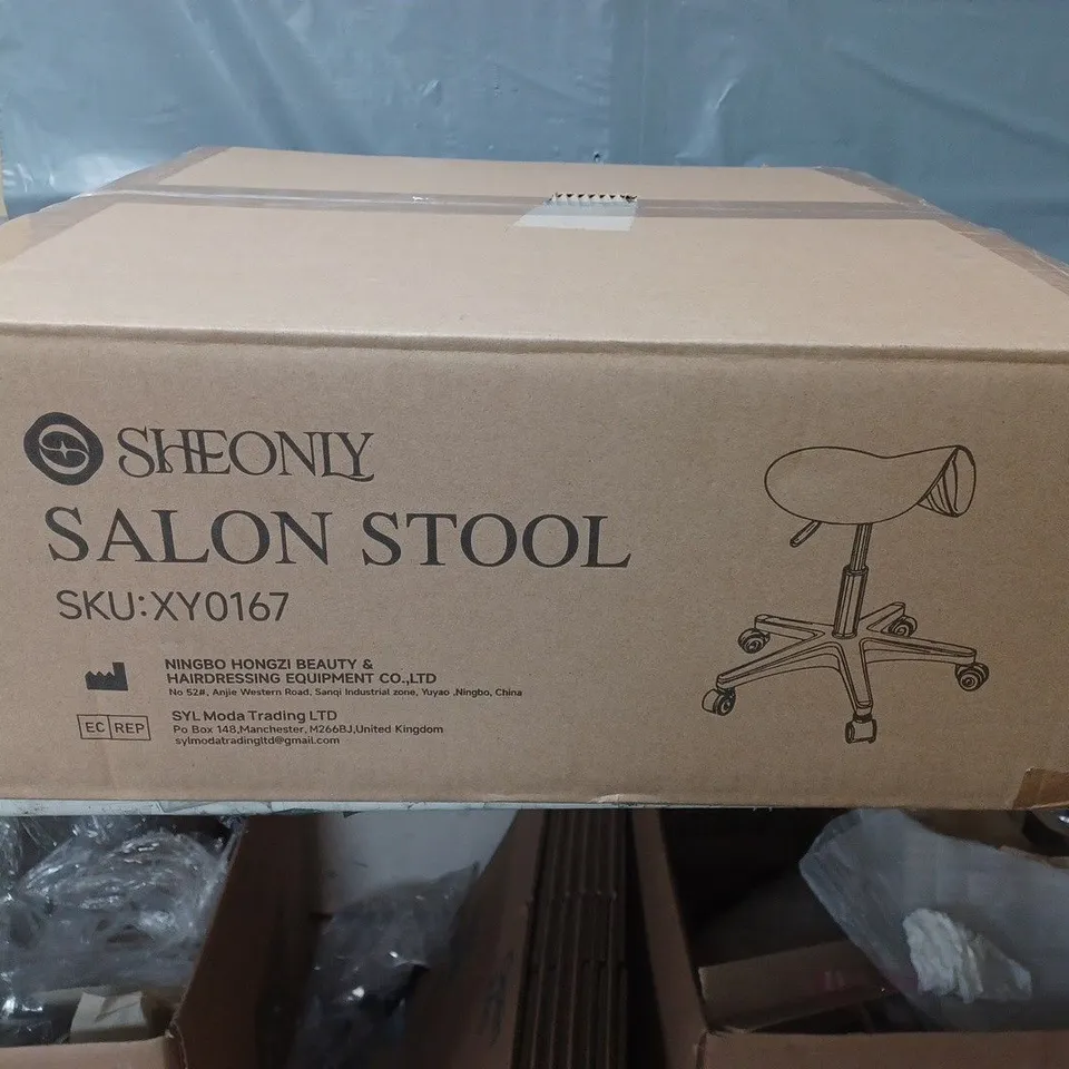 SHEONLY SALON STOOL