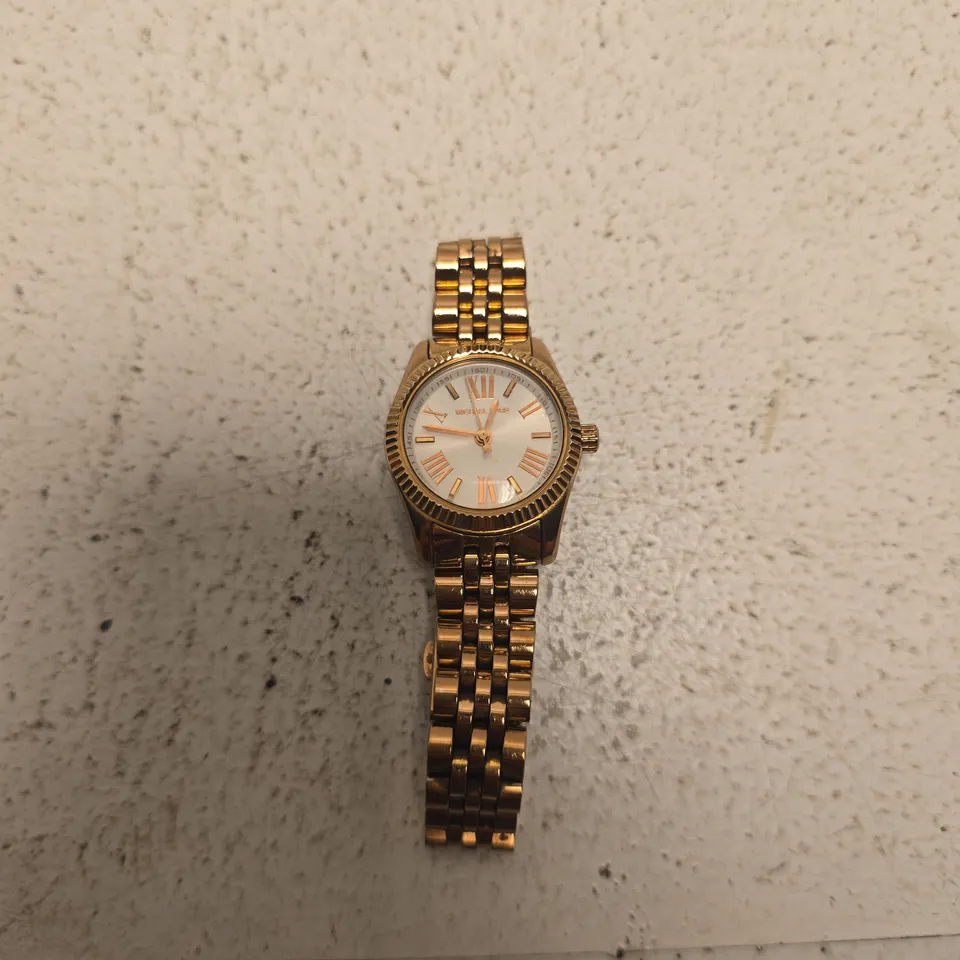 MICHAEL KORS GOLD-TONE WOMEN'S WRISTWATCH WITH LINKED BRACELET
