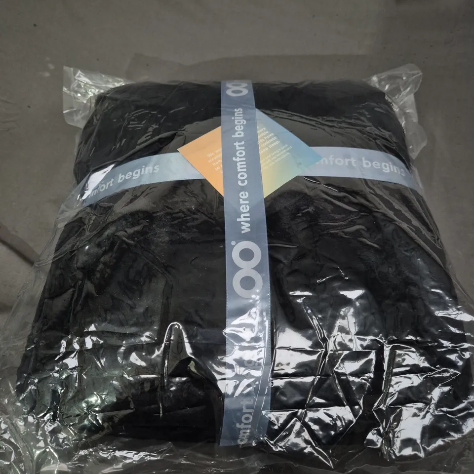 SEALED OODIE OVERSIZED HOODED BLANKET - BLACK