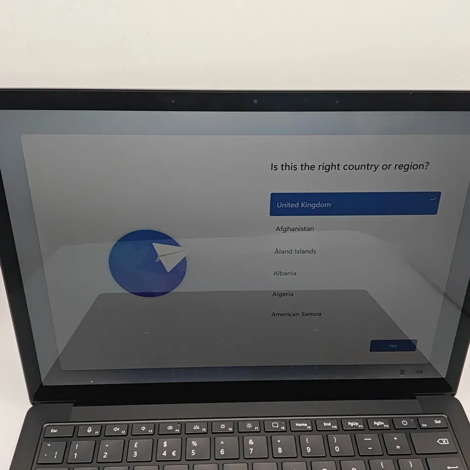 MICROSOFT SURFACE LAPTOP 6 IN BLACK MODEL 2033
