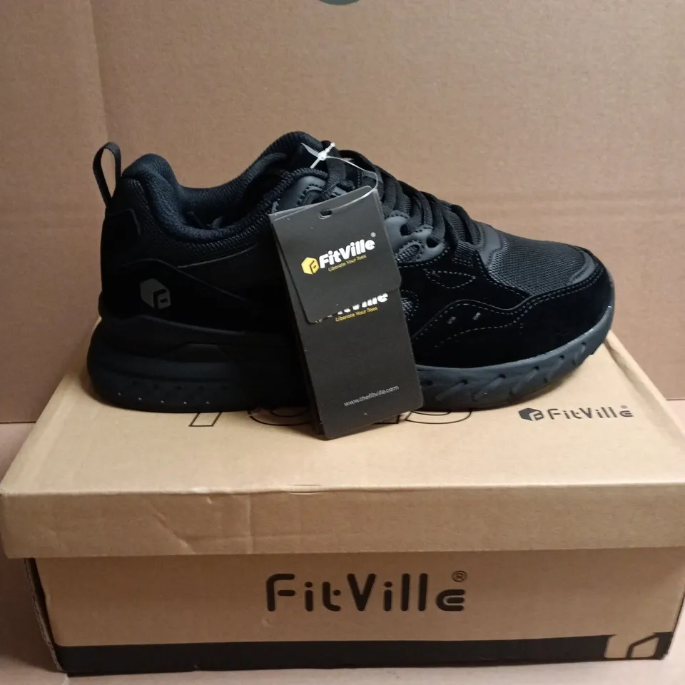 BOXED PAIR OF FITVILLE REBOUND CORE V9 WOMEN’S RUNNING SHOES – JET BLACK - UK 7