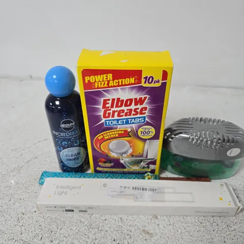 APPROXIMATELY 15 ASSORTED HOUSEHOLD ITEMS TO INCLUDE ELBOW GREASE, FRIDGE ODOUR ABSORBER, INCREDIBALL CLEAN SKIES SCENT BOOSTER, ETC